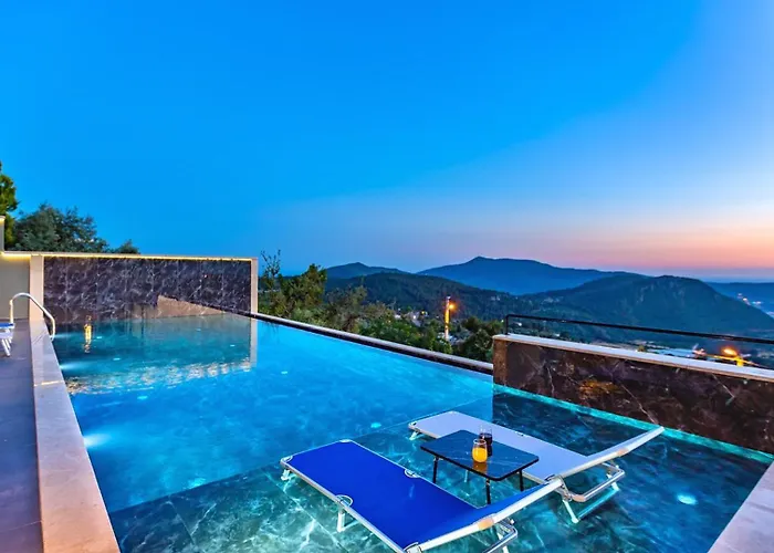 2 Bedroom Luxury In Uzumlu ヴィラ