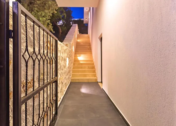 2 Bedroom Luxury In Uzumlu * カルカン