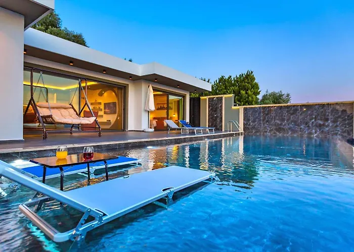 2 Bedroom Luxury In Uzumlu ヴィラ