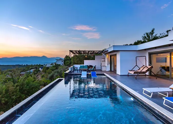 2 Bedroom Luxury In Uzumlu ヴィラ *