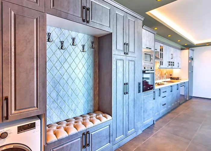 2 Bedroom Luxury In Uzumlu ヴィラ カルカン