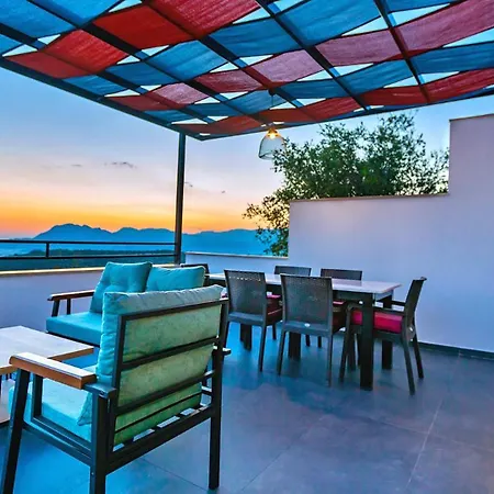 2 Bedroom Luxury In Uzumlu