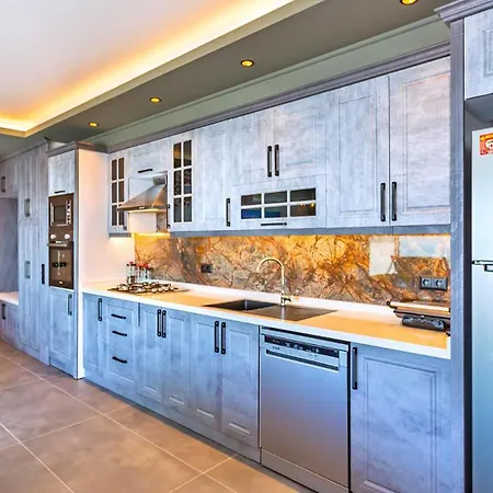 2 Bedroom Luxury In Uzumlu * 칼칸