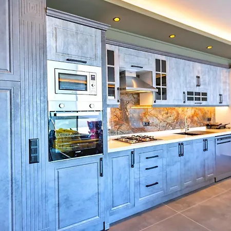 2 Bedroom Luxury In Uzumlu 빌라 칼칸