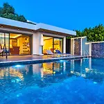 ヴィラ 2 Bedroom Luxury In Uzumlu カルカン