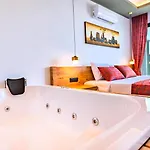 2 Bedroom Luxury In Uzumlu * カルカン