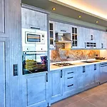 2 Bedroom Luxury In Uzumlu ヴィラ カルカン