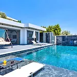 2 Bedroom Luxury In Uzumlu *