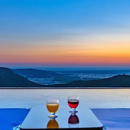 2 Bedroom Luxury In Uzumlu *